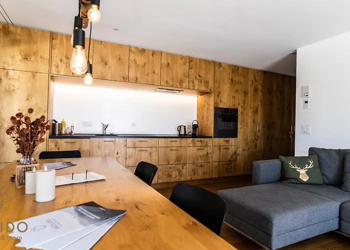 شقة Haus Golmenegg,